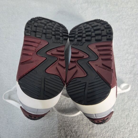 Nike Air Max 90 Boys Sz 4Y Grey White  CD6864-125 Running Athletic Leather Shoes - Picture 10 of 13